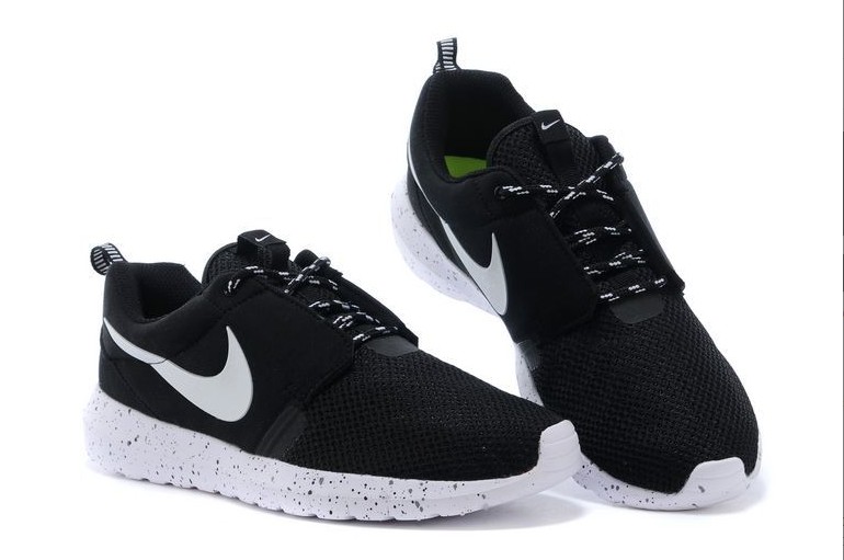 Nike Roshe Run [M. 15]